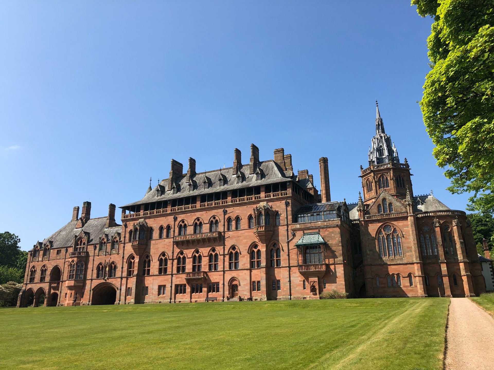 Background image - Mount Stuart E0terior